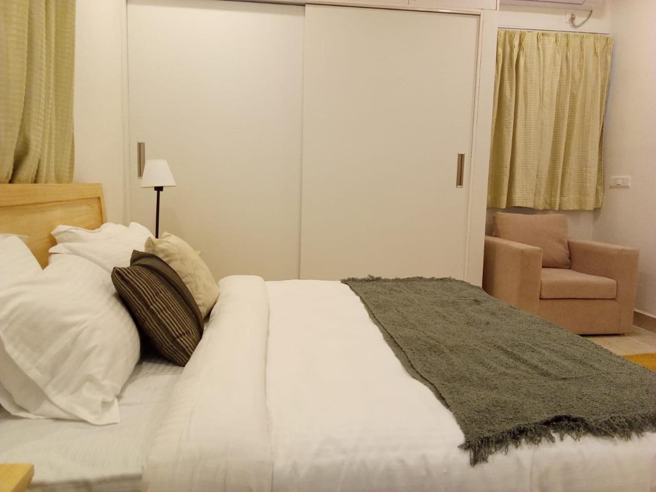Enkay Service Apartments Kondapur  Exteriör bild